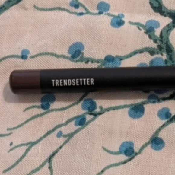 🆕 Morphe Color Pencil In Trendsetter - New Without Box Never Used - Picture 4 of 9